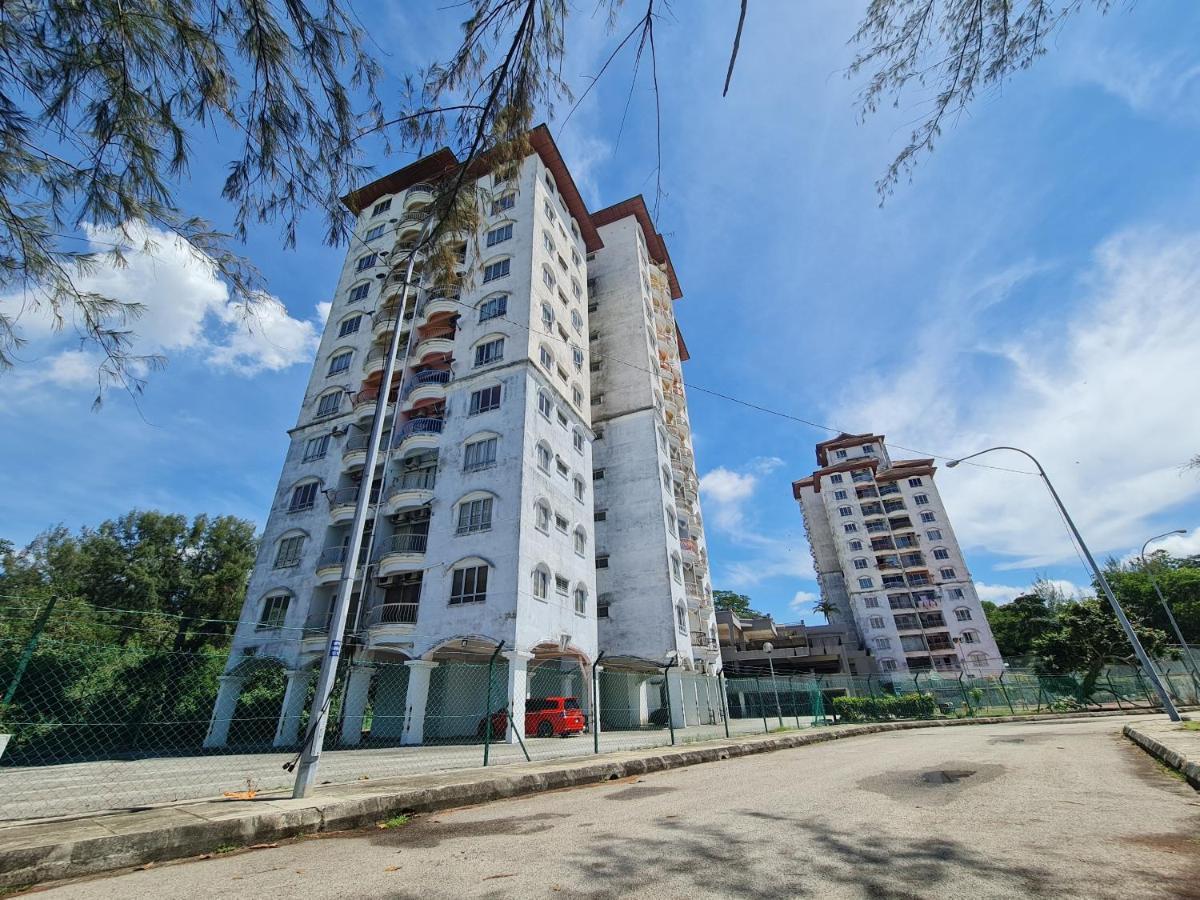Sunshine Bay Resort Порт-Диксон Экстерьер фото