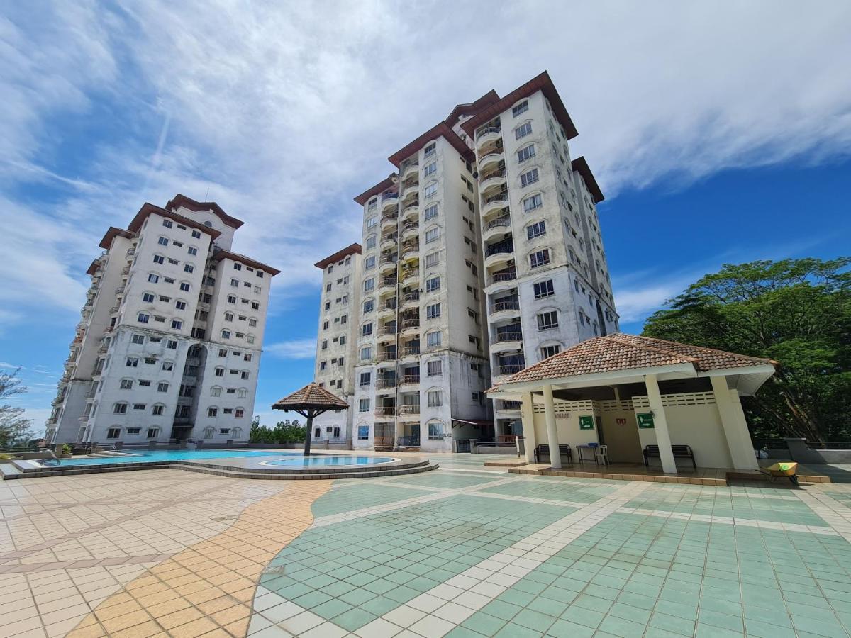 Sunshine Bay Resort Порт-Диксон Экстерьер фото