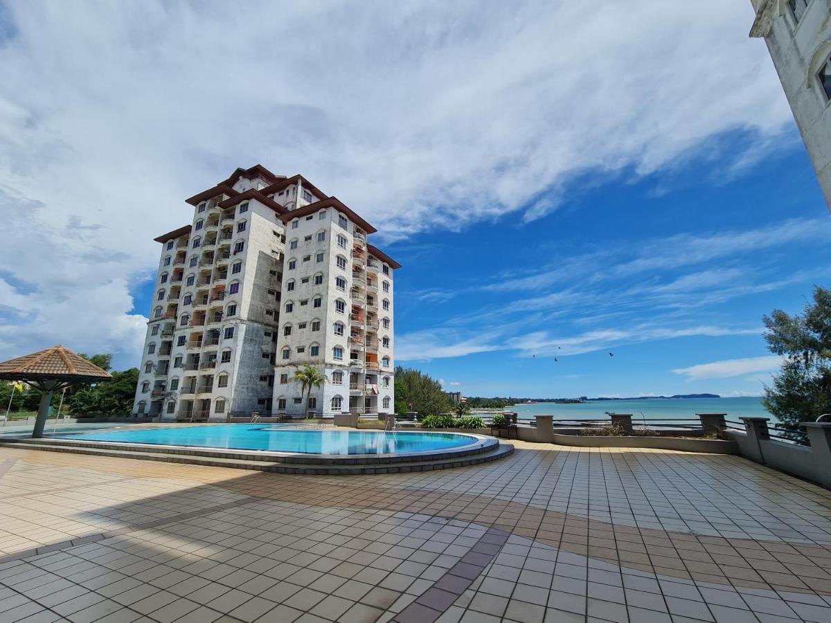 Sunshine Bay Resort Порт-Диксон Экстерьер фото