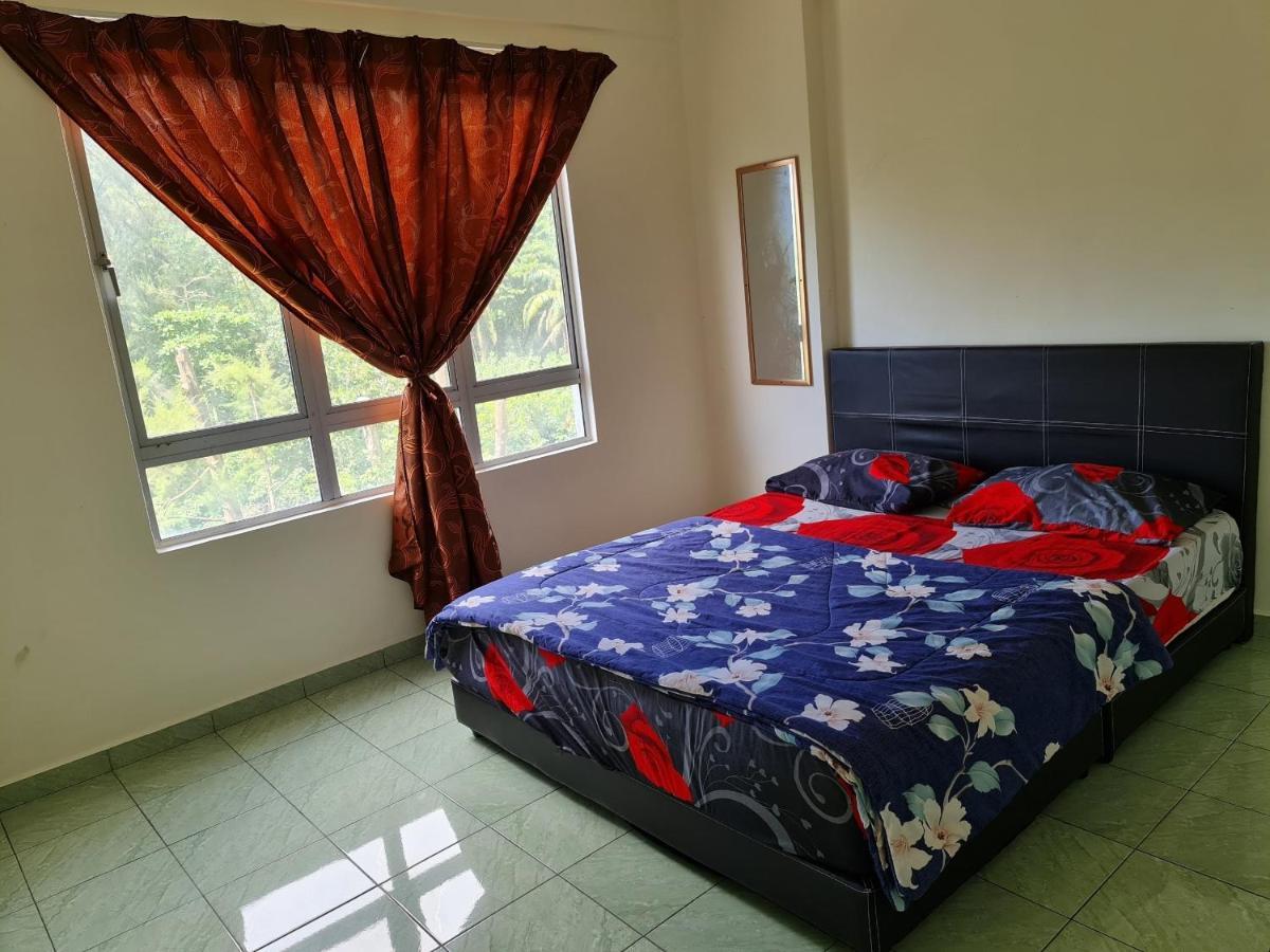 Sunshine Bay Resort Порт-Диксон Экстерьер фото