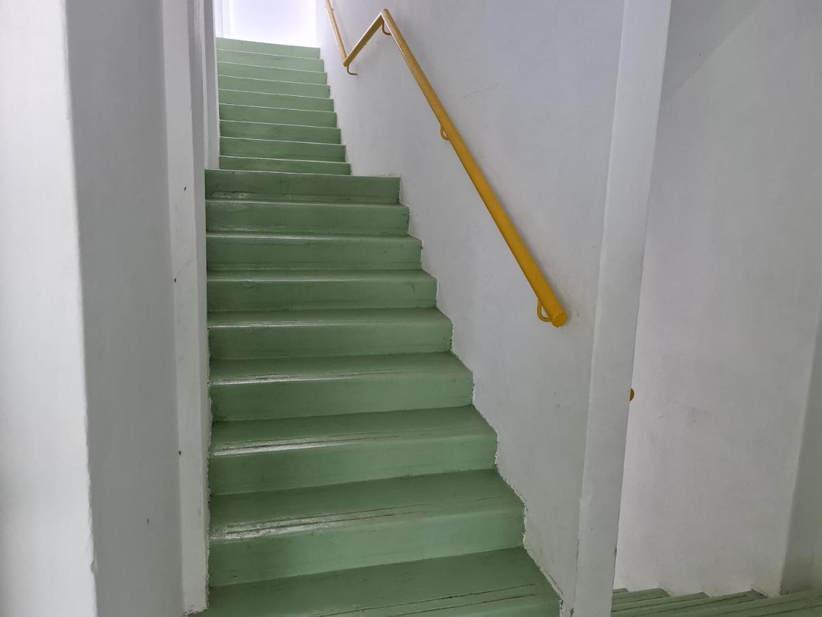 Sunshine Bay Resort Порт-Диксон Экстерьер фото