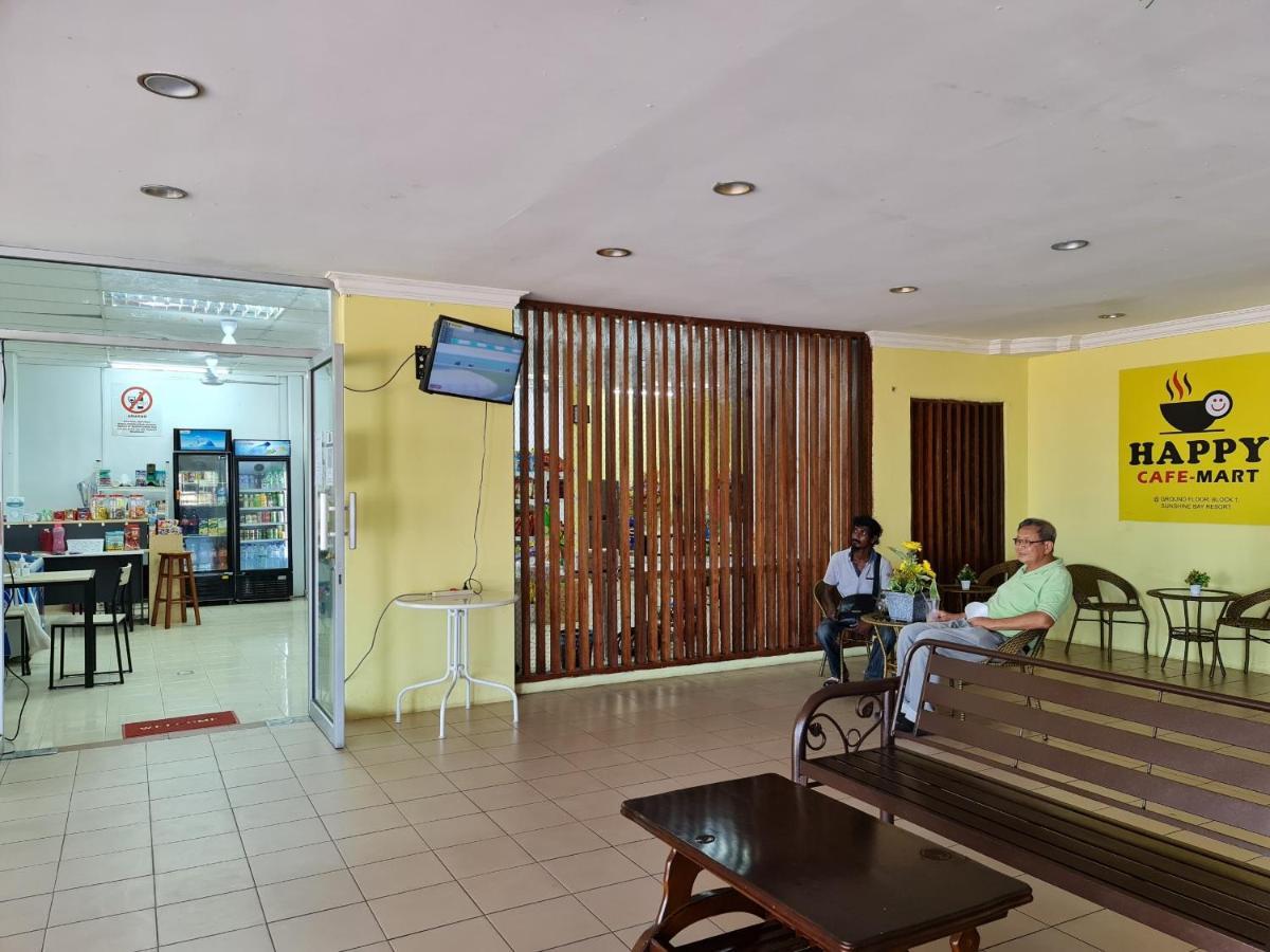 Sunshine Bay Resort Порт-Диксон Экстерьер фото