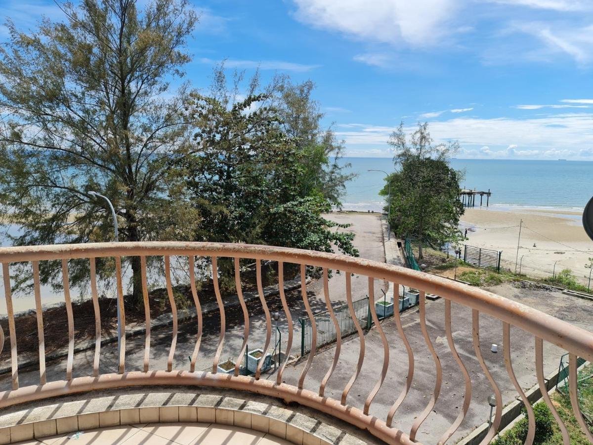 Sunshine Bay Resort Порт-Диксон Экстерьер фото