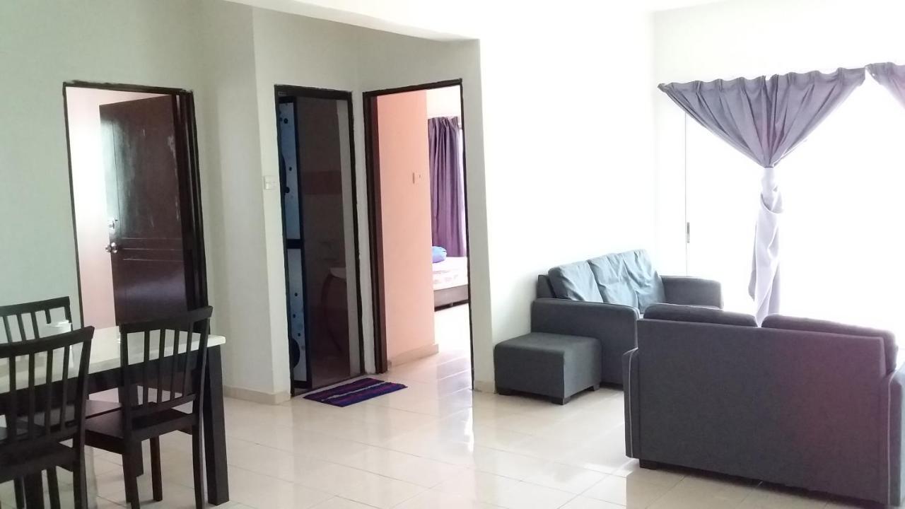 Sunshine Bay Resort Порт-Диксон Экстерьер фото